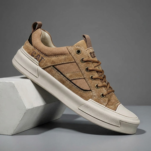 METROSTRIDE LEATHER TRAINERS