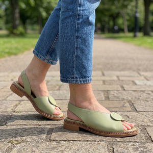 SAGEWICK ELEGANT LEATHER SANDALS