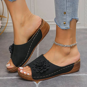 NESSA FLOWER DETAIL COMFORT SANDALS