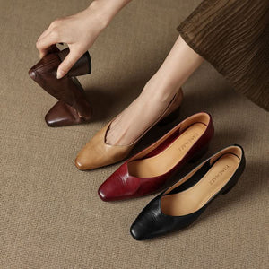 LIVIA LUXE PUMPS