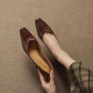 LIVIA LUXE PUMPS