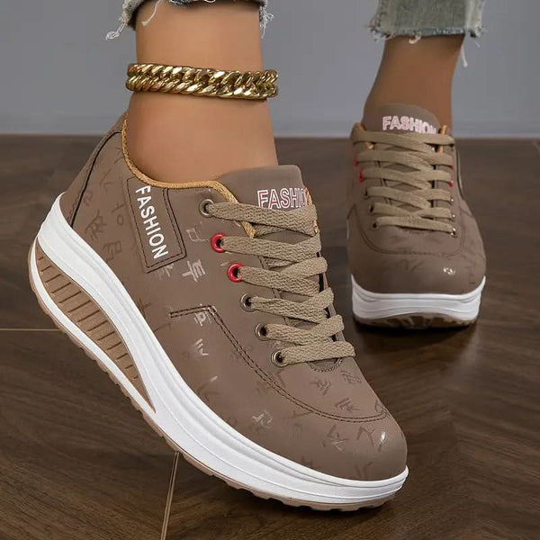 CHLOE LACE-UP SNEAKERS